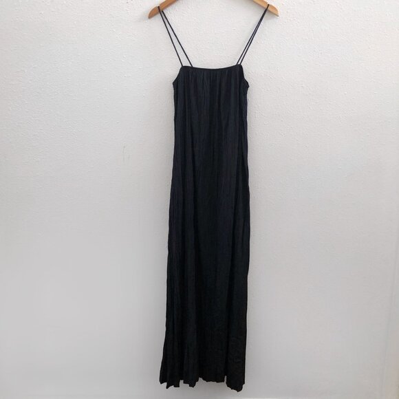MODERN CITIZEN Solange Crinkled Maxi Dress in Navy Size Large - Picture 2 of 9